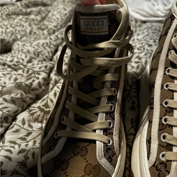 Gucci Tennis Shoes - Picture 10 of 10